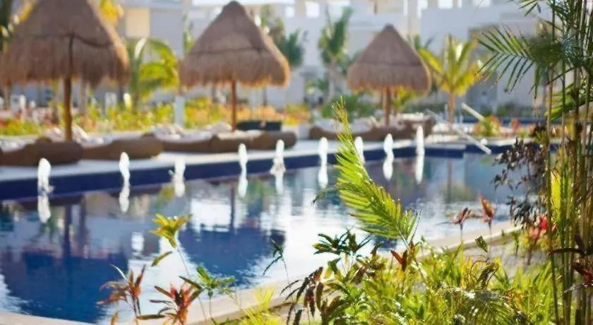 Отель Beloved Playa Mujeres (Adults Only) Канкун